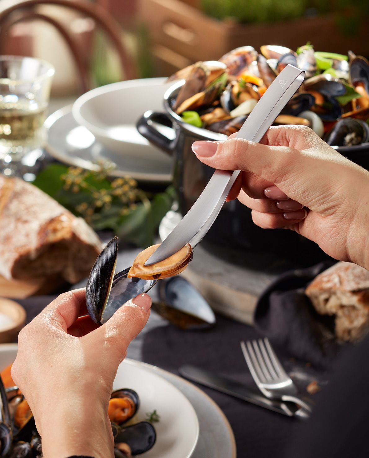 Triangle Table Tweezers